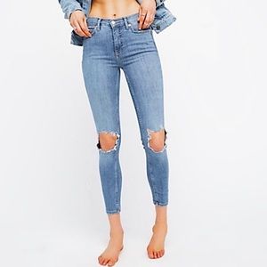 Free People Size 26 Busted Ripped Knee Skinny Jean